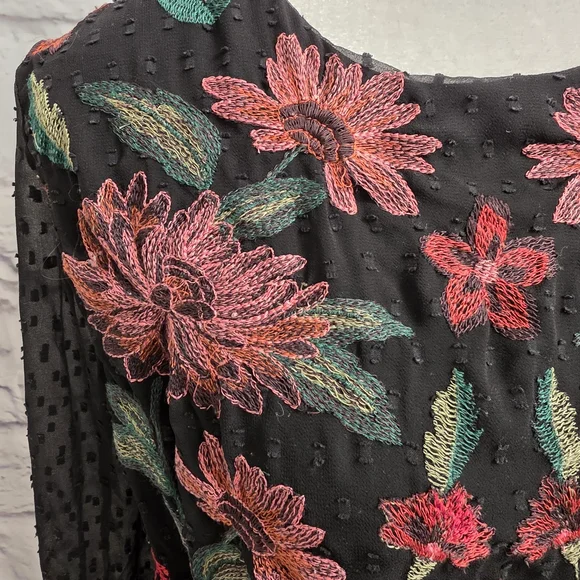 American Eagle Outfitters Peplum Top with Red Floral Embroidery Size Large - Picture 5 of 16